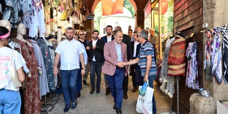 Bursa’nın tarihi çarşısında çifte bayram