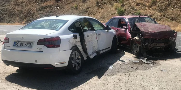 Elazığ’da trafik kazası: 4 yaralı