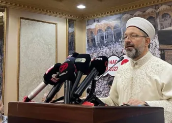 Türk hacıların yaş ortalaması 54’e indi