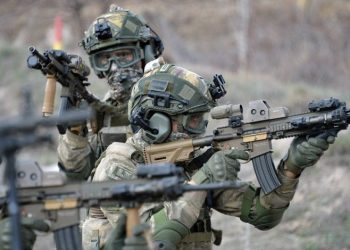 4 terörist etkisiz hale getirildi