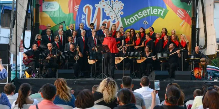 Nilüfer’de mahalle konserleri başladı