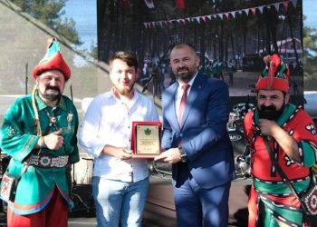 Bursa’da 29. Karagöz Festivali’nde renkli görüntüler