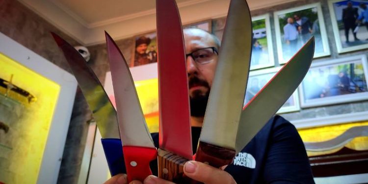 Bursa’da bıçakçılar sahte bıçaklara karşı uyardı