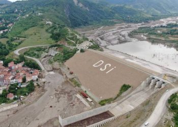 Barajlar, büyük sel felaketinin önüne geçti