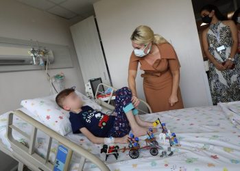 Bursa’da çöp evde bulunan çocuktan sevindiren haber