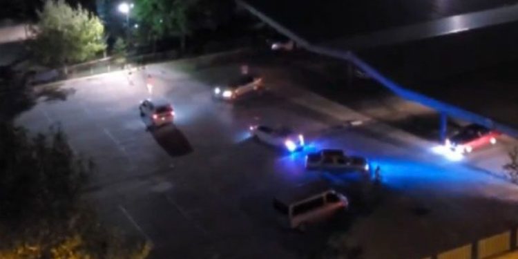 Bursa’da drift atan grup, mahalleliyi uyutmadı