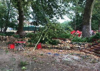 Çanakkale’de dolu yağışı etkili oldu