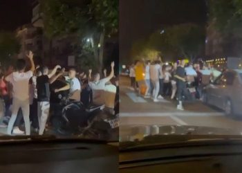 Bursa’da asker eğlencesinde yolu trafiğe kapatıp oynadılar