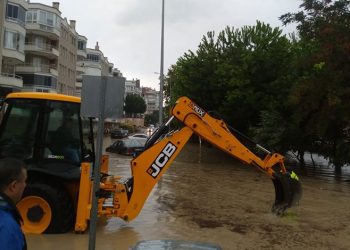 Mudanya’da selin yaraları sarılıyor