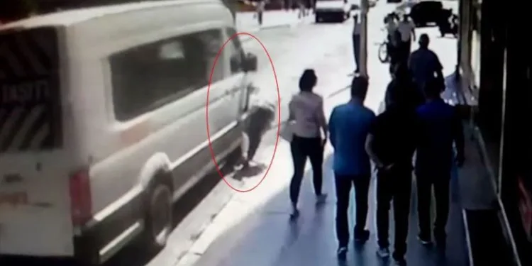 Tekirdağ’da minibüs yayaya çarptı