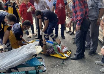 Zonguldak’ta yolcu minibüsü yaşlı adama çarptı