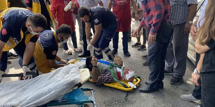 Zonguldak’ta yolcu minibüsü yaşlı adama çarptı