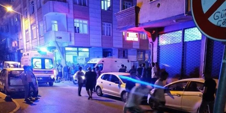 İnternet kafede otururken silahlı saldırıya uğradı