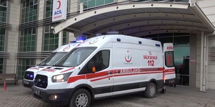 Kırıkkale’de çatıdan düşen işçi ağır yaralandı