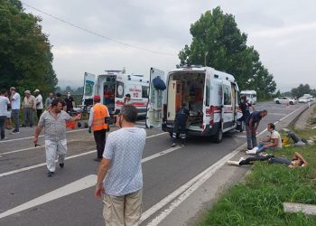 Sakarya’da işçi minibüsü devrildi: 5 yaralı