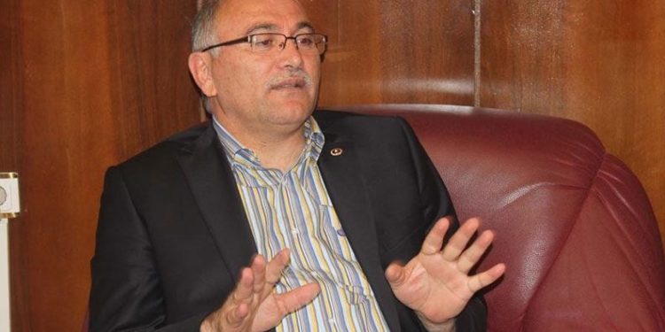 Balıkesir’de eski milletvekiline yumruklu saldırı