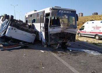 İşçi servisleri kaza yaptı: 22 yaralı