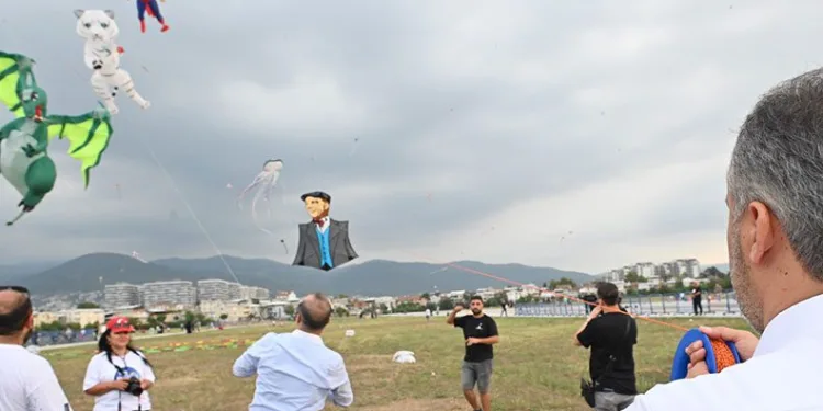 Bursa’da zafer coşkusu göklere yansıdı