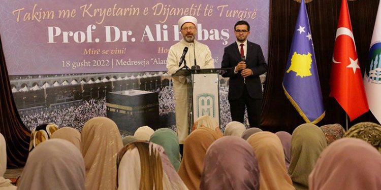 Diyanet İşleri Başkanı Erbaş Kosova’da