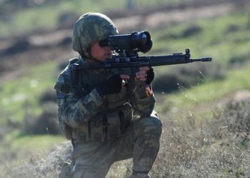 Taciz ateşi açan teröristler öldürüldü