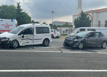 Süleymanpaşa-Muratlı yolunda kaza: 3 yaralı