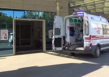 Siirt’te askeri araç ile kamyonet çarpıştı: 5 yaralı