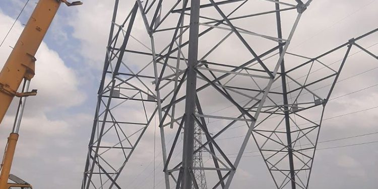 Sakarya’da işçi 7 metreden aşağı düştü