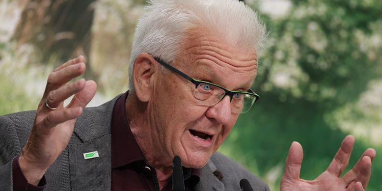 Almanya’da tasarruf önerisi: “Duş almak yerine bez kullanılabilir”