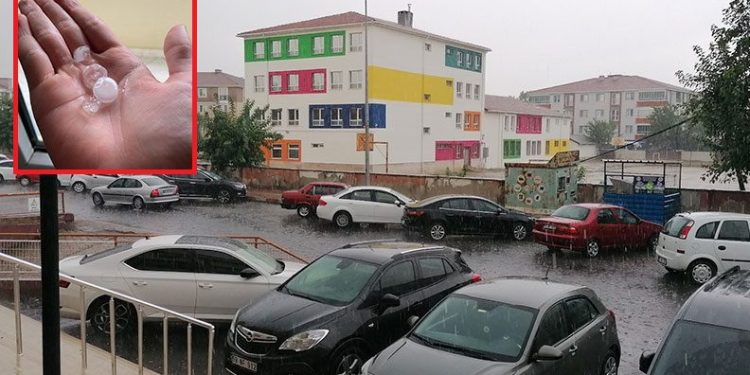 Tekirdağ’da fındık büyüklüğünde dolu yağdı