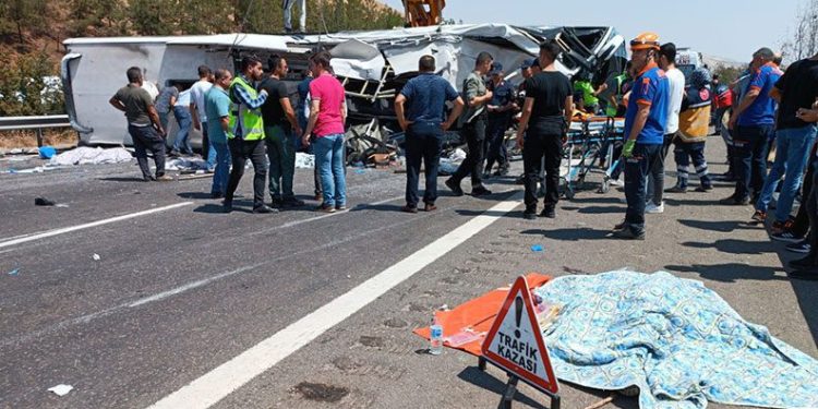 Gaziantep’te kaza: 16 ölü, 21 yaralı
