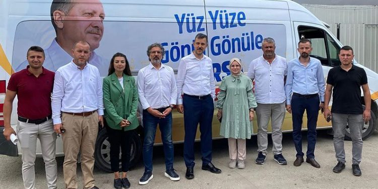 AK parti teşkilatları tam kadro Yenişehir’de