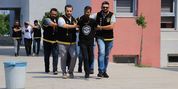 ‘Seni kocamla evlendirelim’ teklifi çileden çıkarttı!