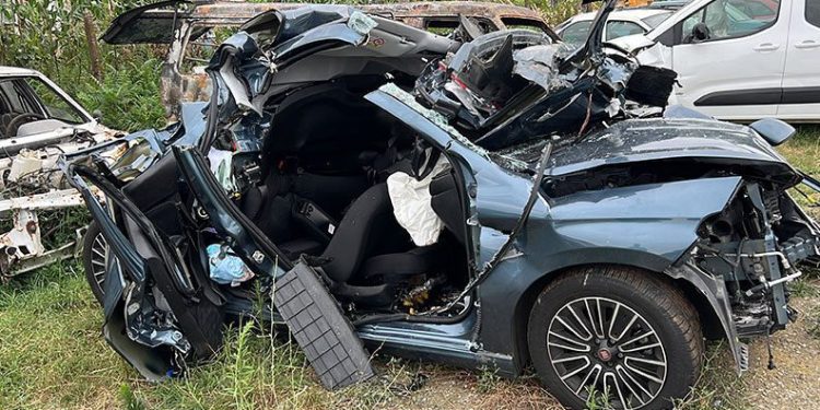 Düzce’de feci kaza! 3 ölü 1 yaralı