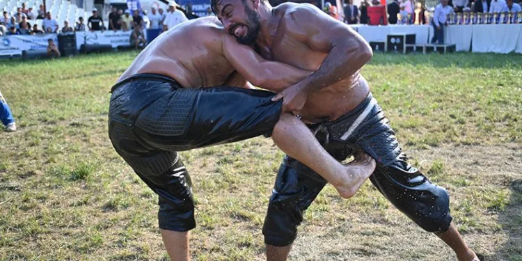 Başpehlivan Hüseyin Gümüşalan oldu