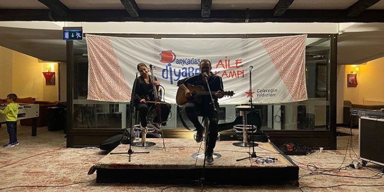 Diyabetli çocuklara Haluk Levent sürprizi