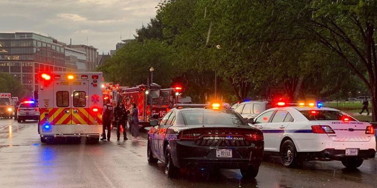 Beyaz Saray’ın yakınına düşen yıldırımda 3 kişi öldü