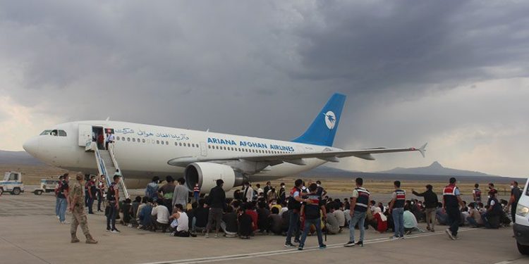 Iğdır’da 362 göçmen ülkelerine gönderildi