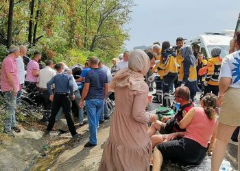 Bursa’da kanala düşen araçta can pazarı