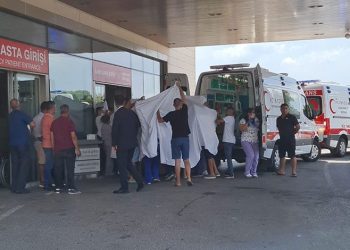 Tatlıses’in ayağında 2 kırık olduğu öğrenildi