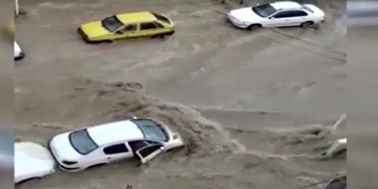 İran’daki sel felaketinde can kaybı 76’ya yükseldi