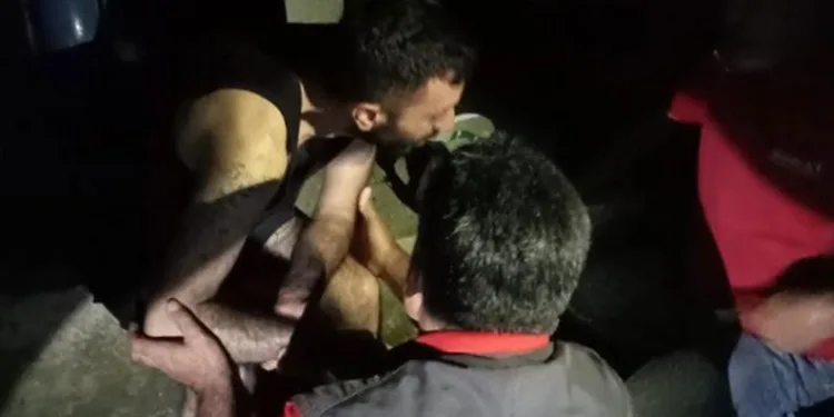 Mersin’de kanyonda mahsur kaldı