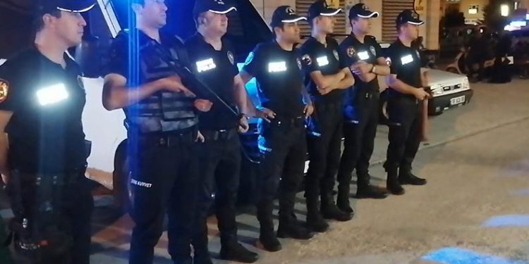 Bursa’da inşaatta duş sırası kavgası: 1’i ağır 6 yaralı