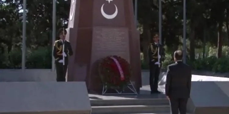 Azerbeycan’da Zafer Bayramı coşkusu