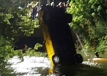 Eskişehir’de otomobil sulama kanalına uçtu