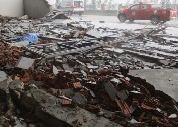 Tekirdağ’da yıkılan duvarın altında kalan işçi hayatını kaybetti