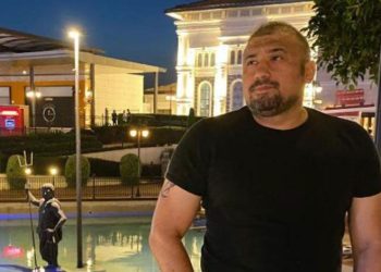 Antalya’da eski çalışan tarafından tabancayla vuruldu