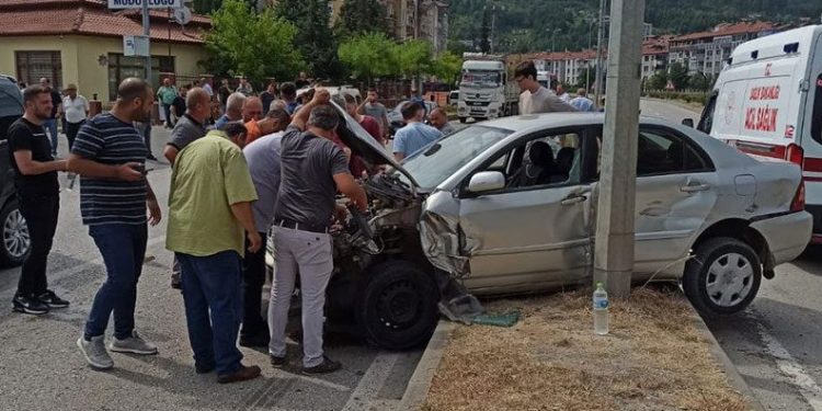 Zonguldak’ta trafik kazası: 4 yaralı