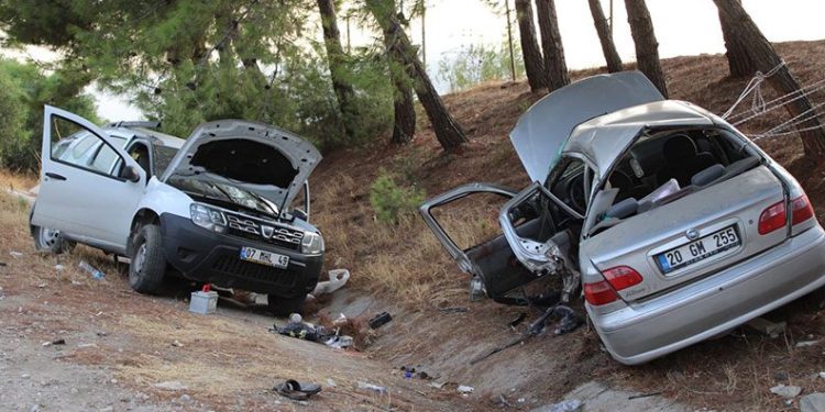 Aydın’da trafik kazası: 2 ölü, 4 yaralı