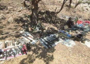 Pençe-Kilit’te teröristlere ait silah ve mühimmat ele geçirildi