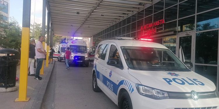 Kocaeli’de trafikte tartıştığı şahıs tarafından bıçaklandı